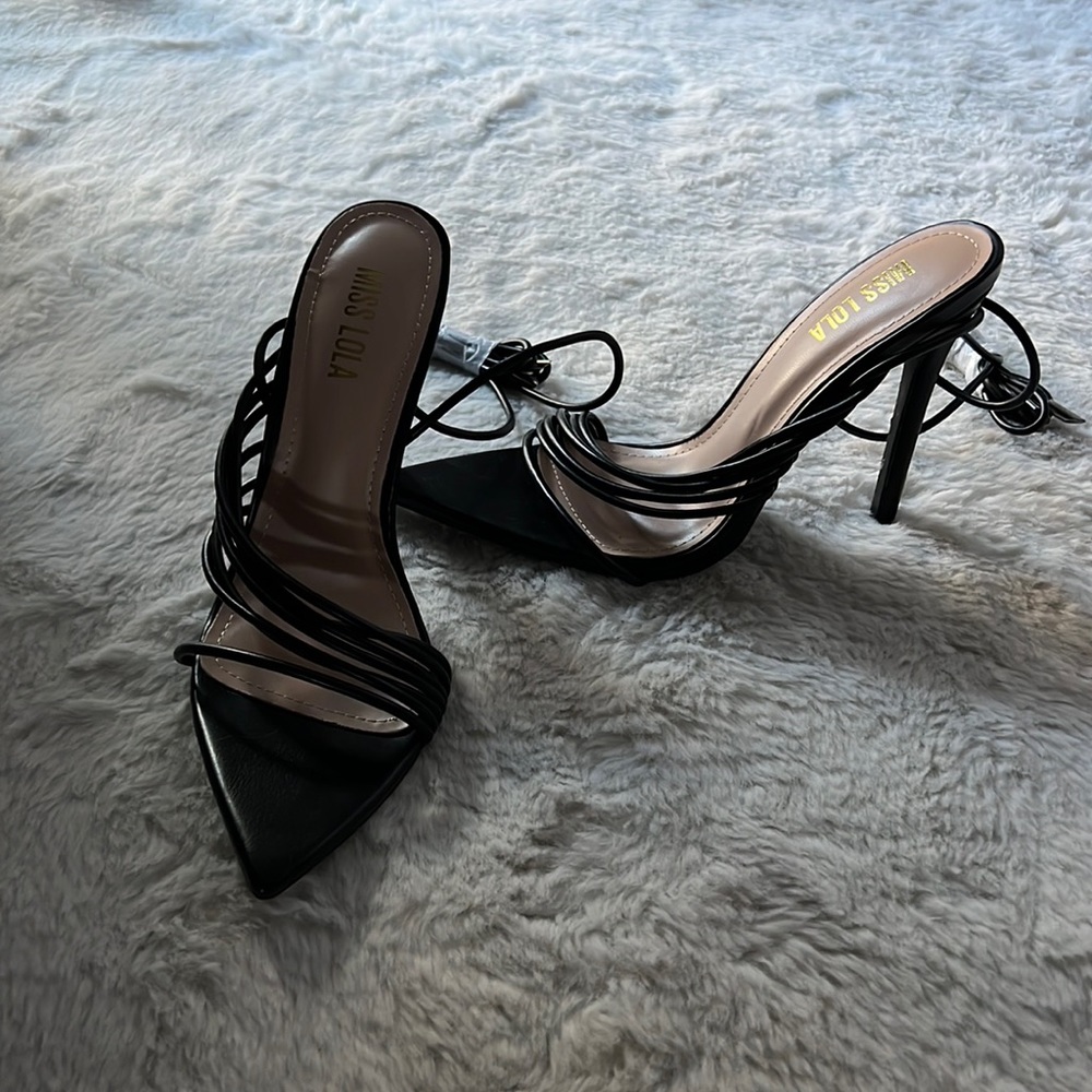 New black strappy heels